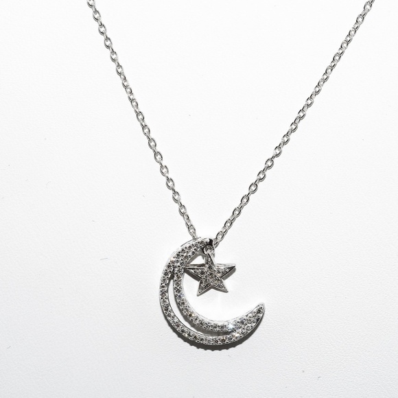 $600 .925 Sterling Silver .28CT Natural Diamond Cluster Moon & Star Necklace - Picture 1 of 7